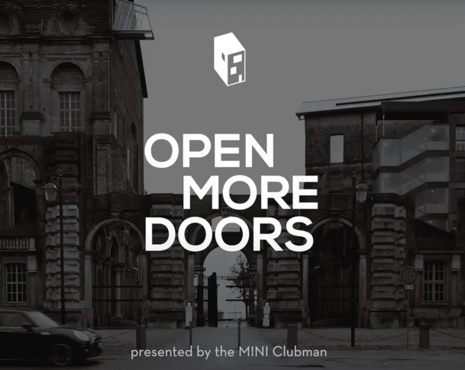 Pieza visual de la campana MINI Open More Doors.